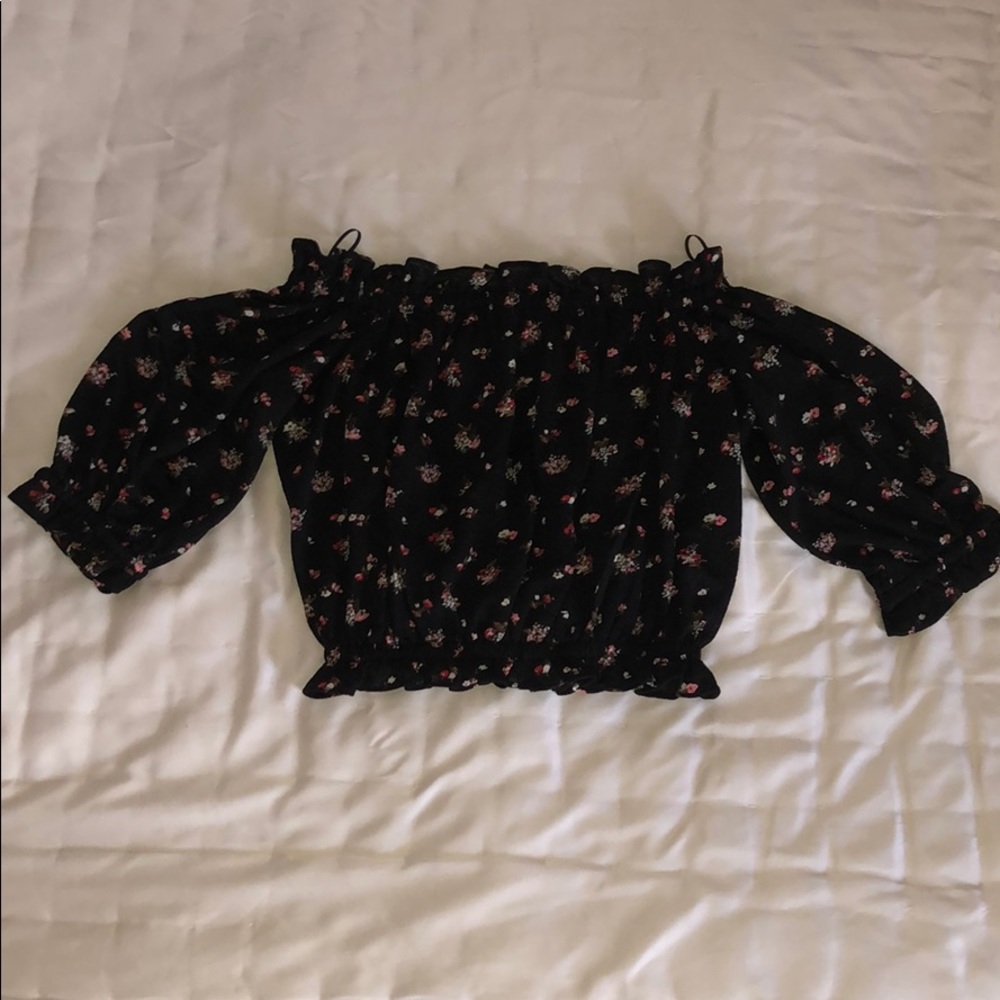 Floral cropped top